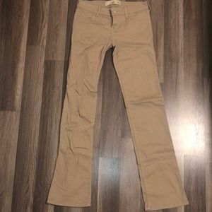 1R Hollister Boot Cut Khaki Pants